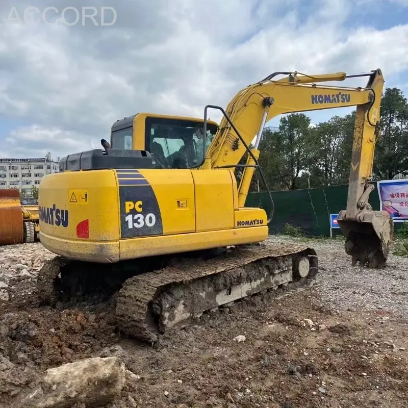 Équipement d'excavatrice hydraulique Komatsu 130-8 d'occasion de bonnes performances