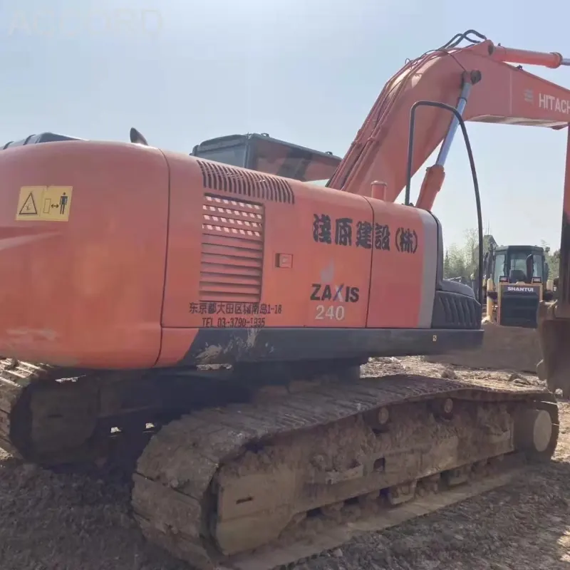 آلات حفارات مجنزرة من طراز HITACHI 240-3 للبيع بسعر مخفض