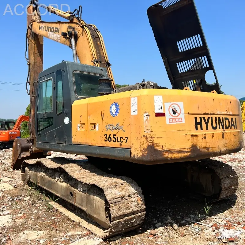 Escavadeira usada HYUNDAI 365 (1)